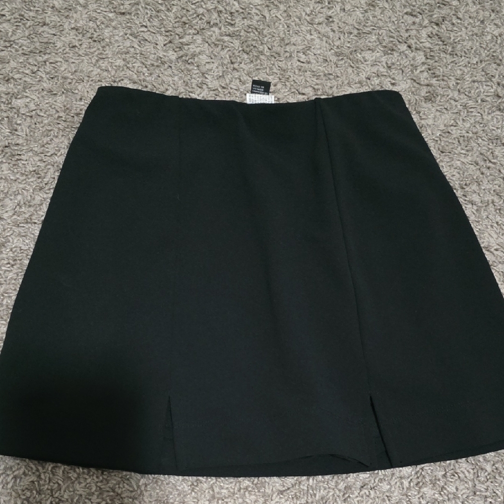 Forever 21 Classic Black Mini Skirt